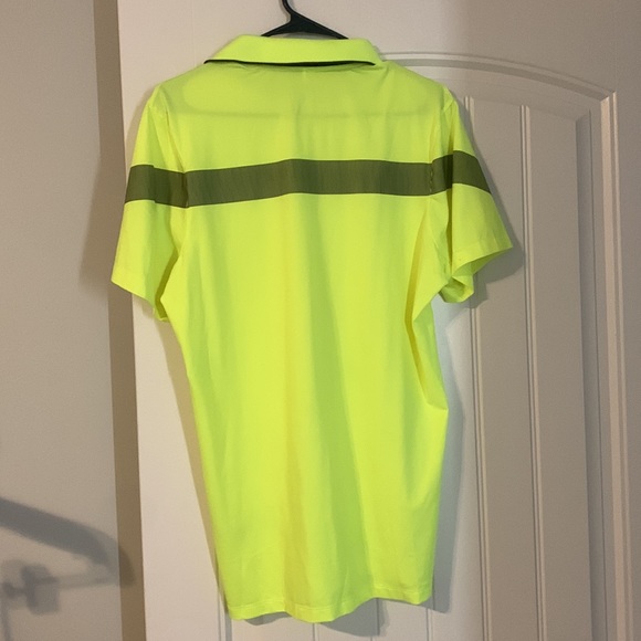 Nike Golf Polo. Medium. Neon Yellow Style. - Picture 3 of 3